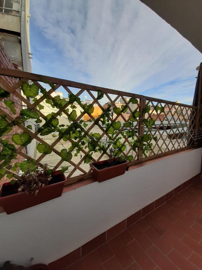 Nur Apartment Terrassa Exterior foto
